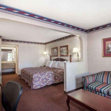 Days Inn By Wyndham Saint Pauls Zimmer foto