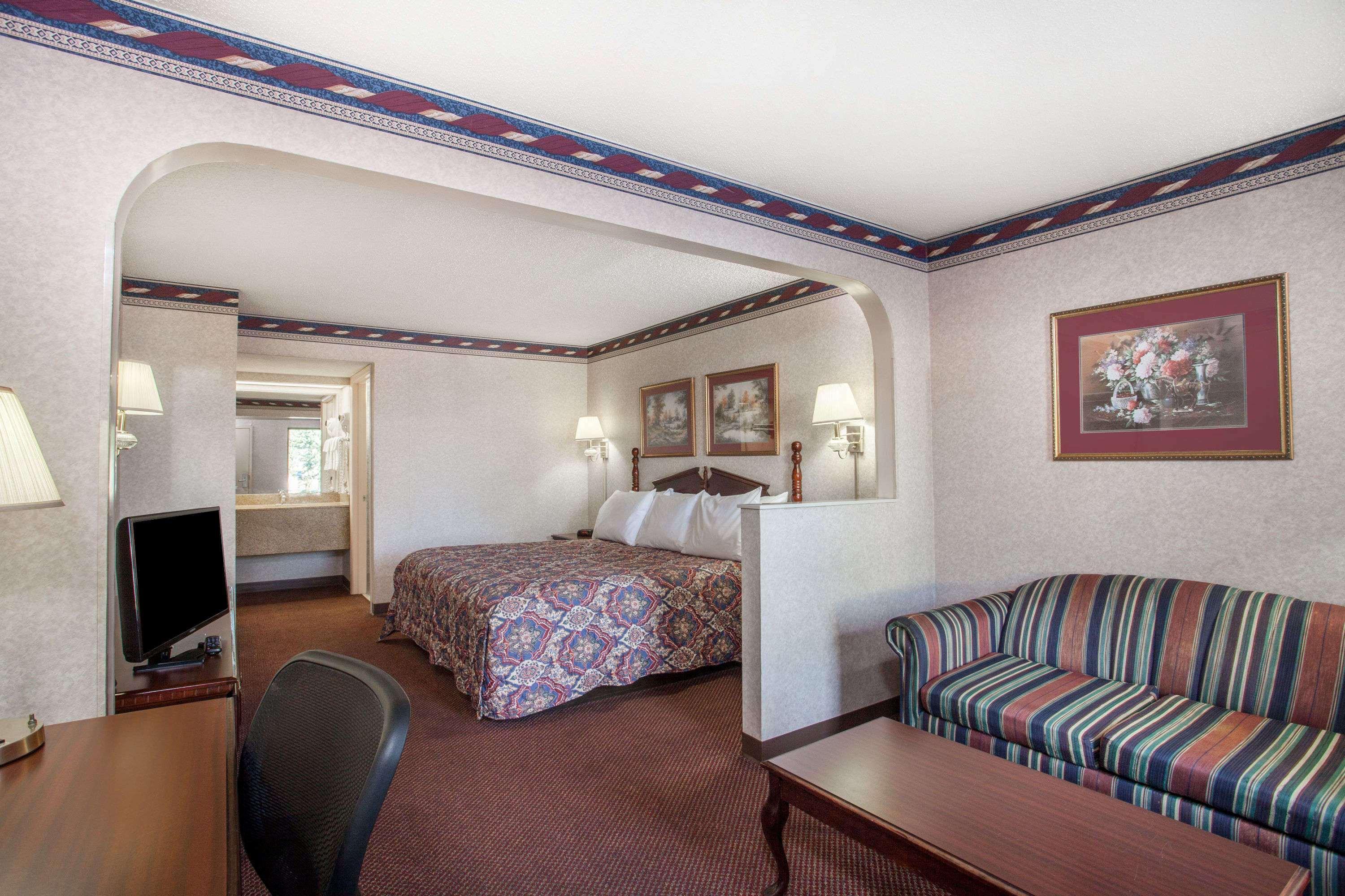 Days Inn By Wyndham Saint Pauls Zimmer foto