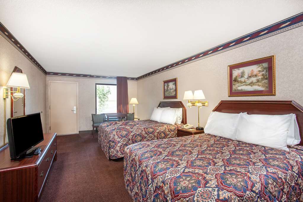 Days Inn By Wyndham Saint Pauls Zimmer foto